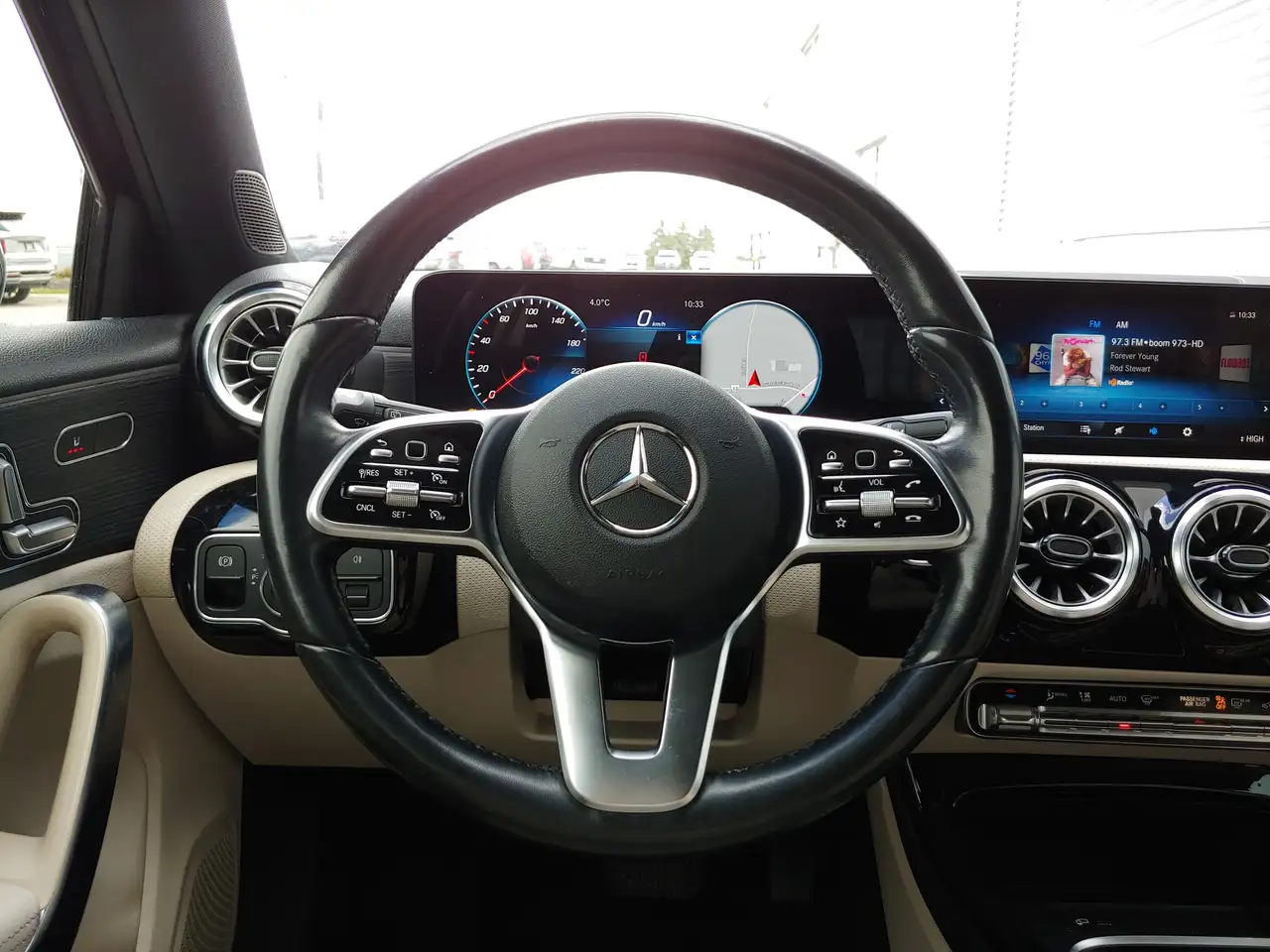 Mercedes-Benz A-Class снимка Mercedes-Benz A-Class