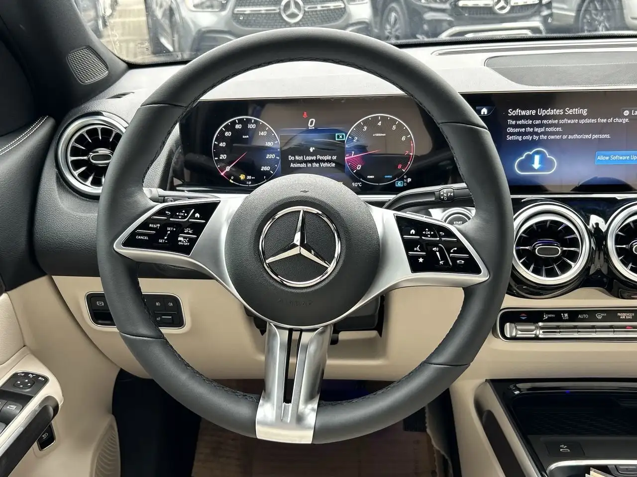 Mercedes-Benz GLB снимка Mercedes-Benz GLB