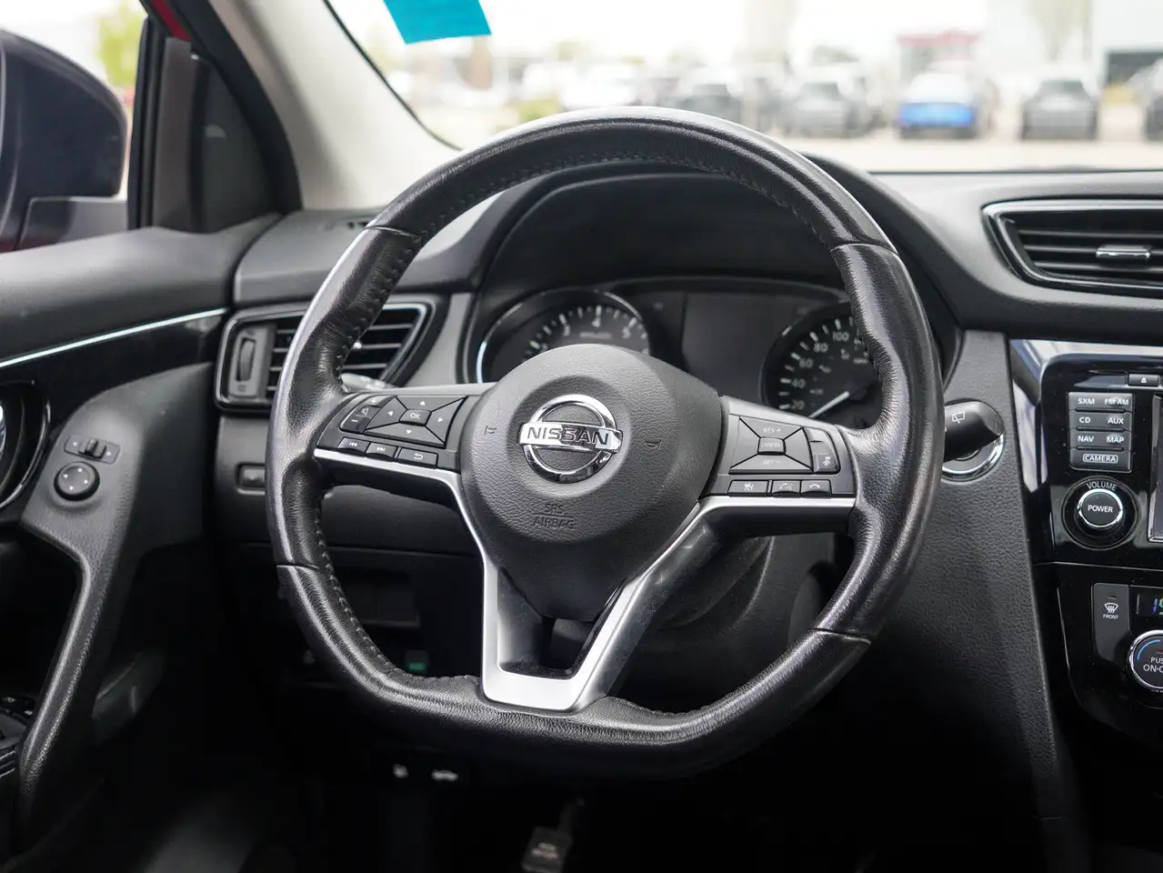 Nissan Qashqai снимка Nissan Qashqai