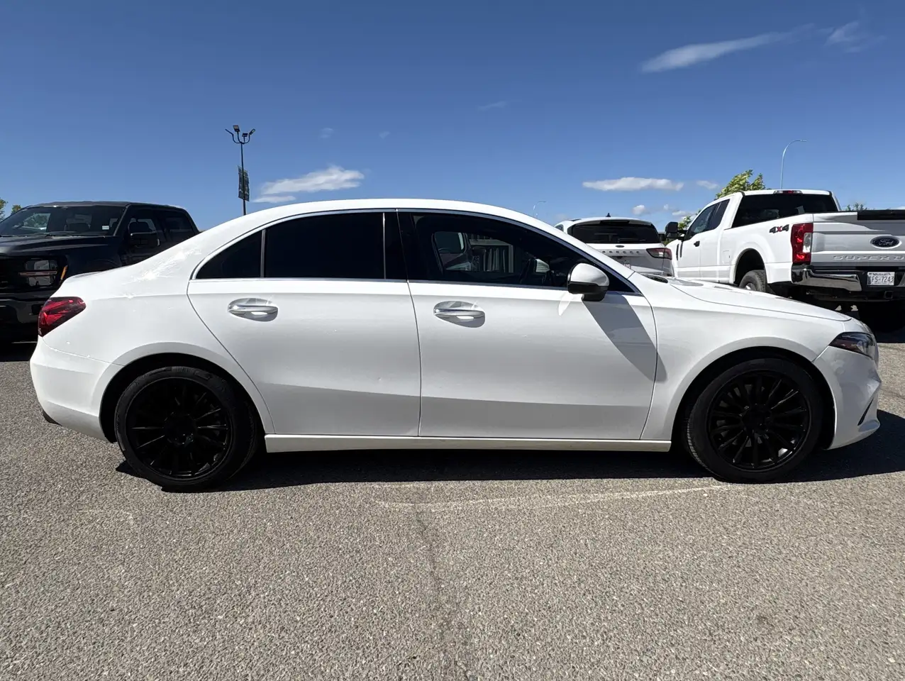 Mercedes-Benz A-Class снимка Mercedes-Benz A-Class