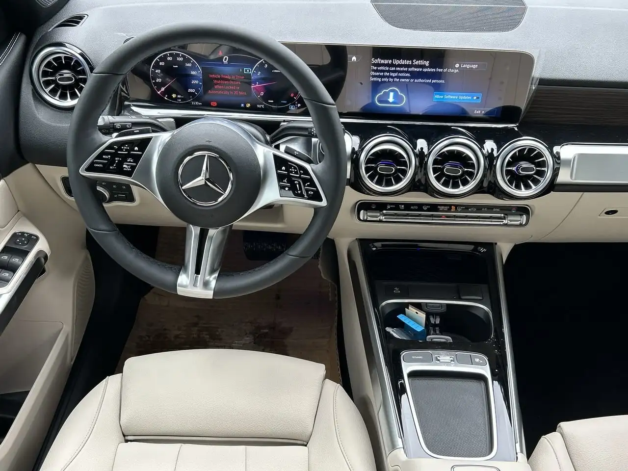 Mercedes-Benz GLB снимка Mercedes-Benz GLB