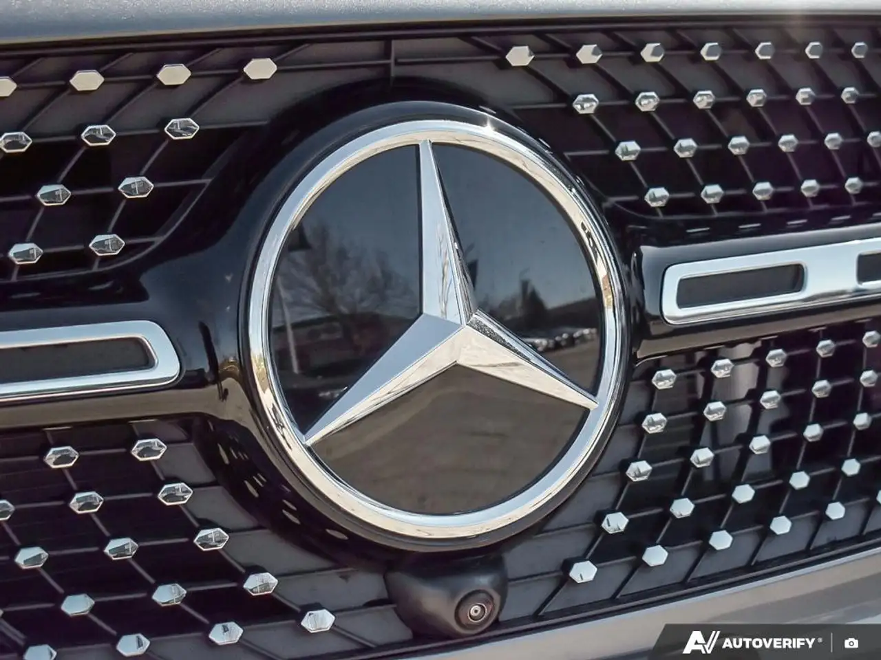 Mercedes-Benz GLB снимка Mercedes-Benz GLB