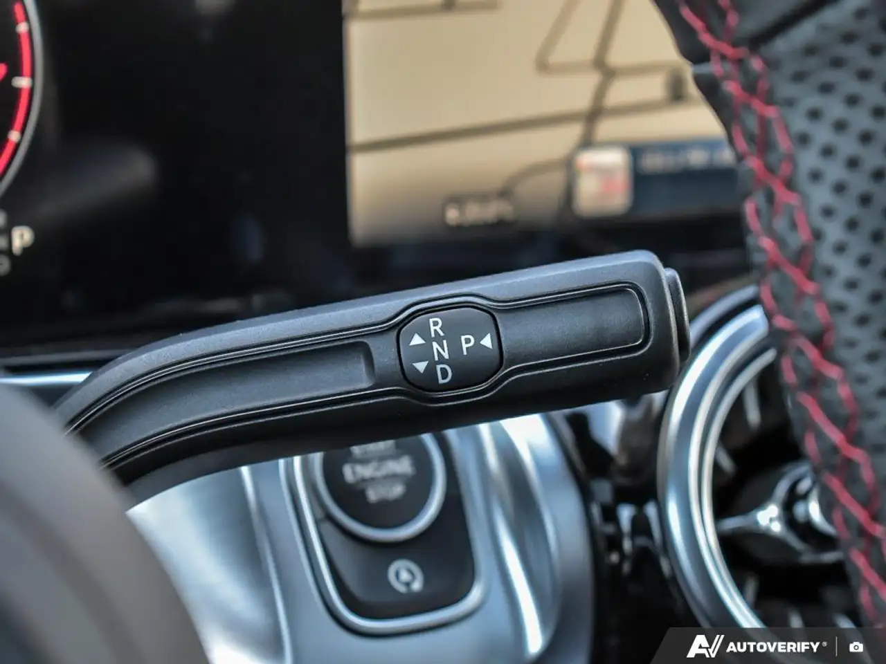 Mercedes-Benz GLB снимка Mercedes-Benz GLB