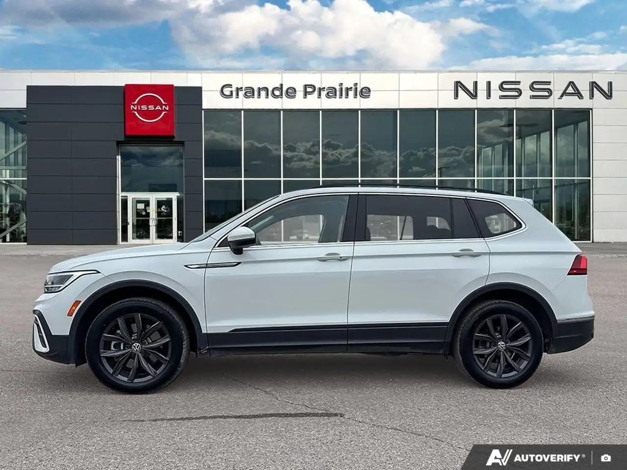 Volkswagen Tiguan снимка Volkswagen Tiguan