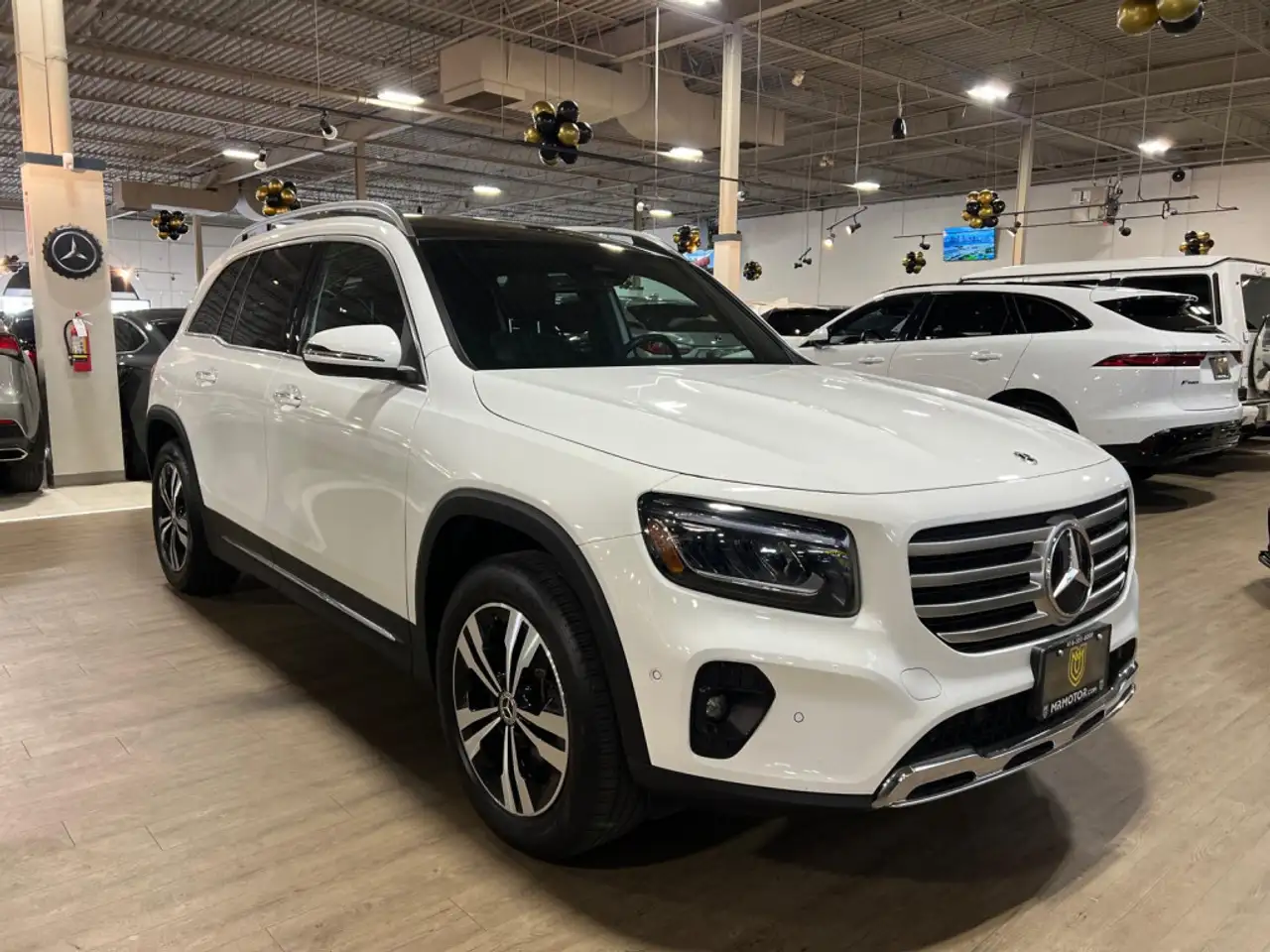 Mercedes-Benz GLB снимка Mercedes-Benz GLB