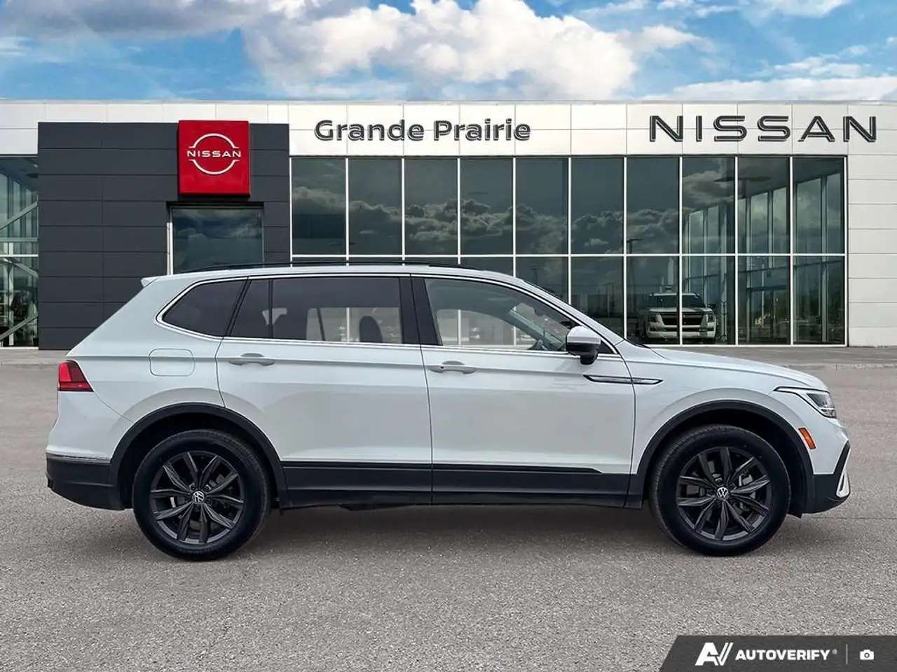 Volkswagen Tiguan снимка Volkswagen Tiguan