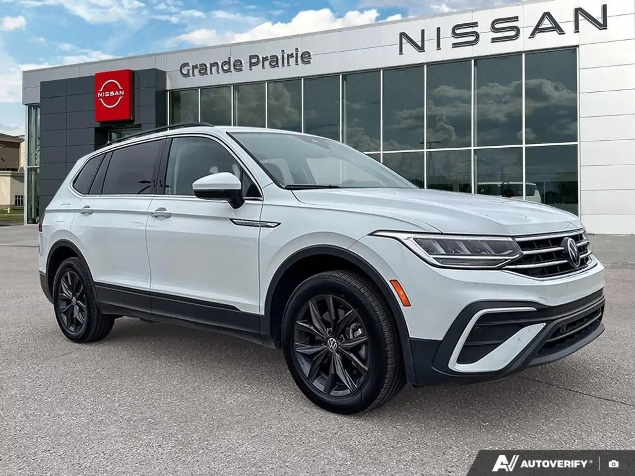 Volkswagen Tiguan снимка Volkswagen Tiguan