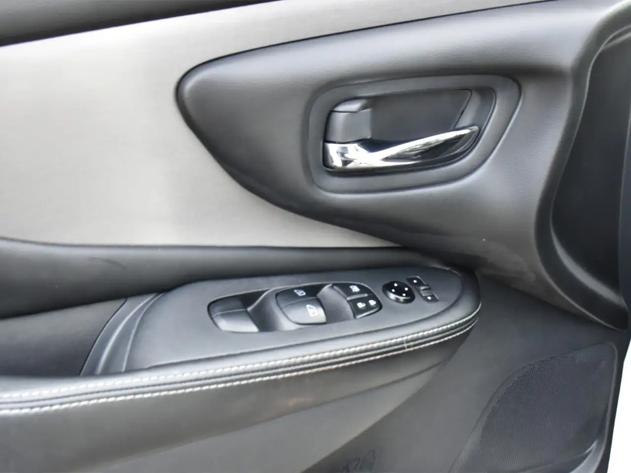 Nissan Murano снимка Nissan Murano