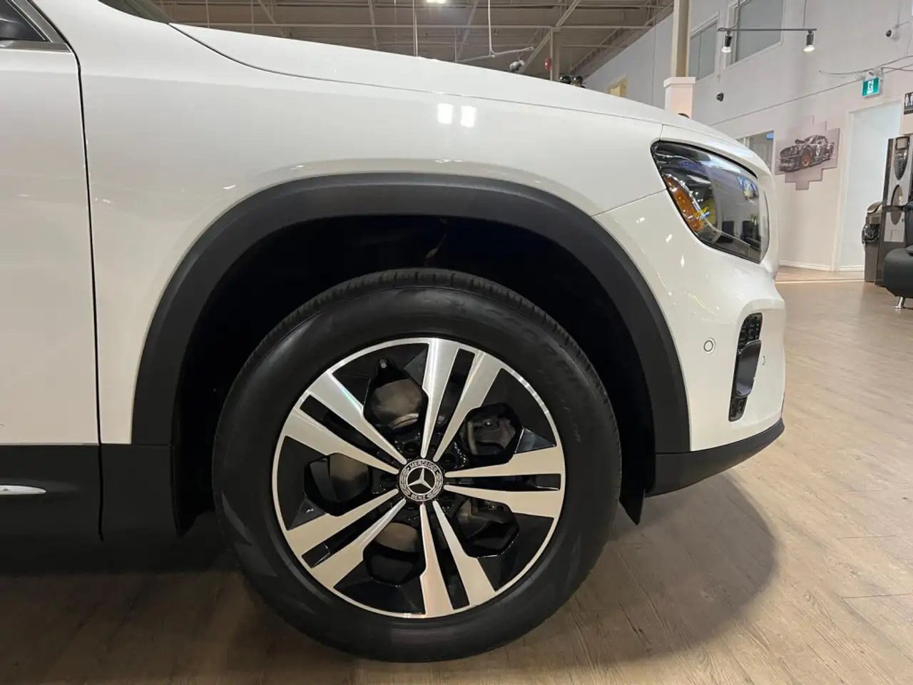 Mercedes-Benz GLB снимка Mercedes-Benz GLB