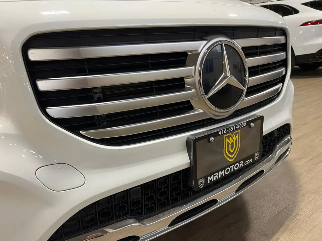 Mercedes-Benz GLB снимка Mercedes-Benz GLB