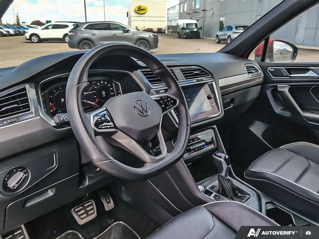 Volkswagen Tiguan снимка Volkswagen Tiguan