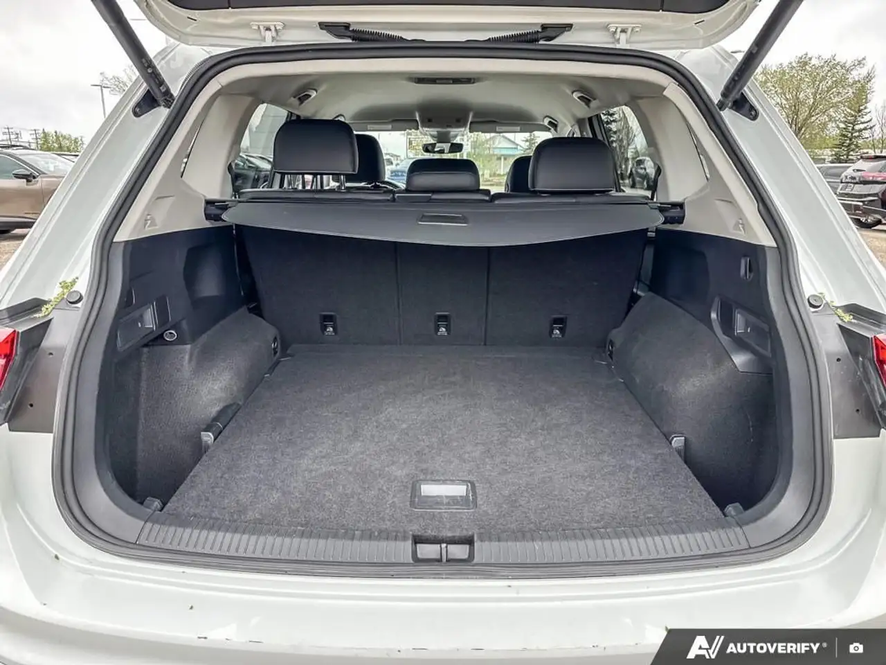 Volkswagen Tiguan снимка Volkswagen Tiguan