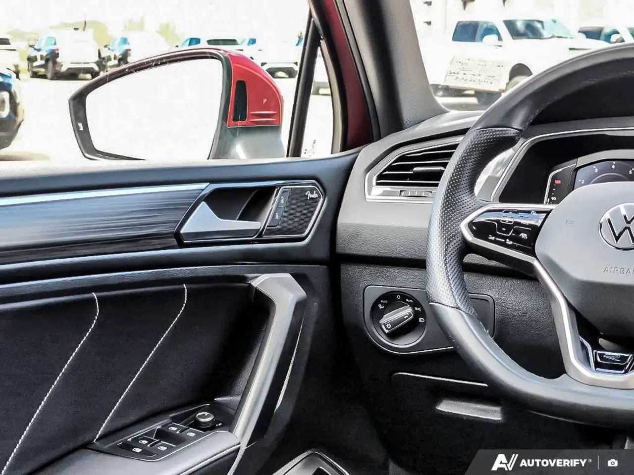 Volkswagen Tiguan снимка Volkswagen Tiguan