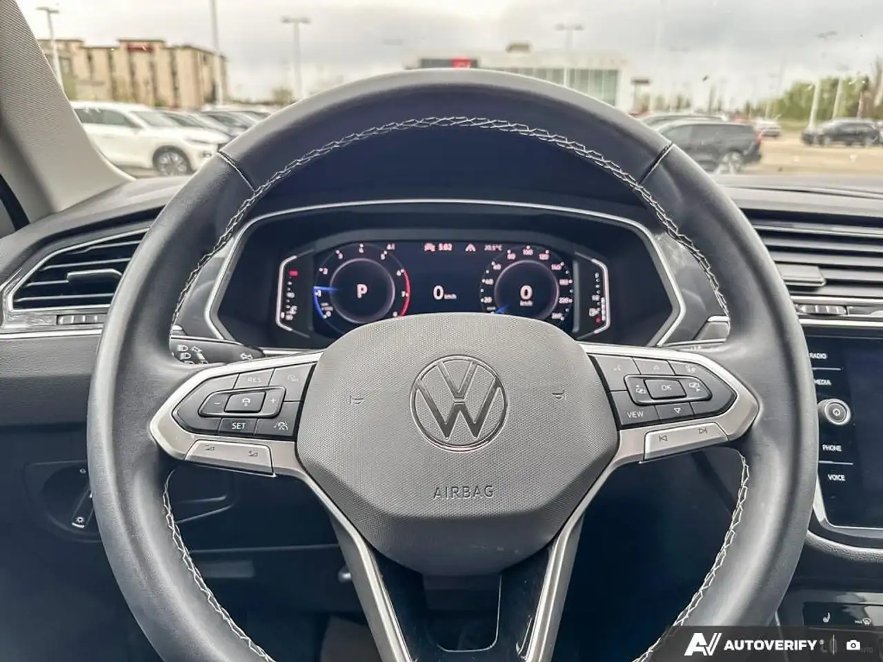 Volkswagen Tiguan снимка Volkswagen Tiguan