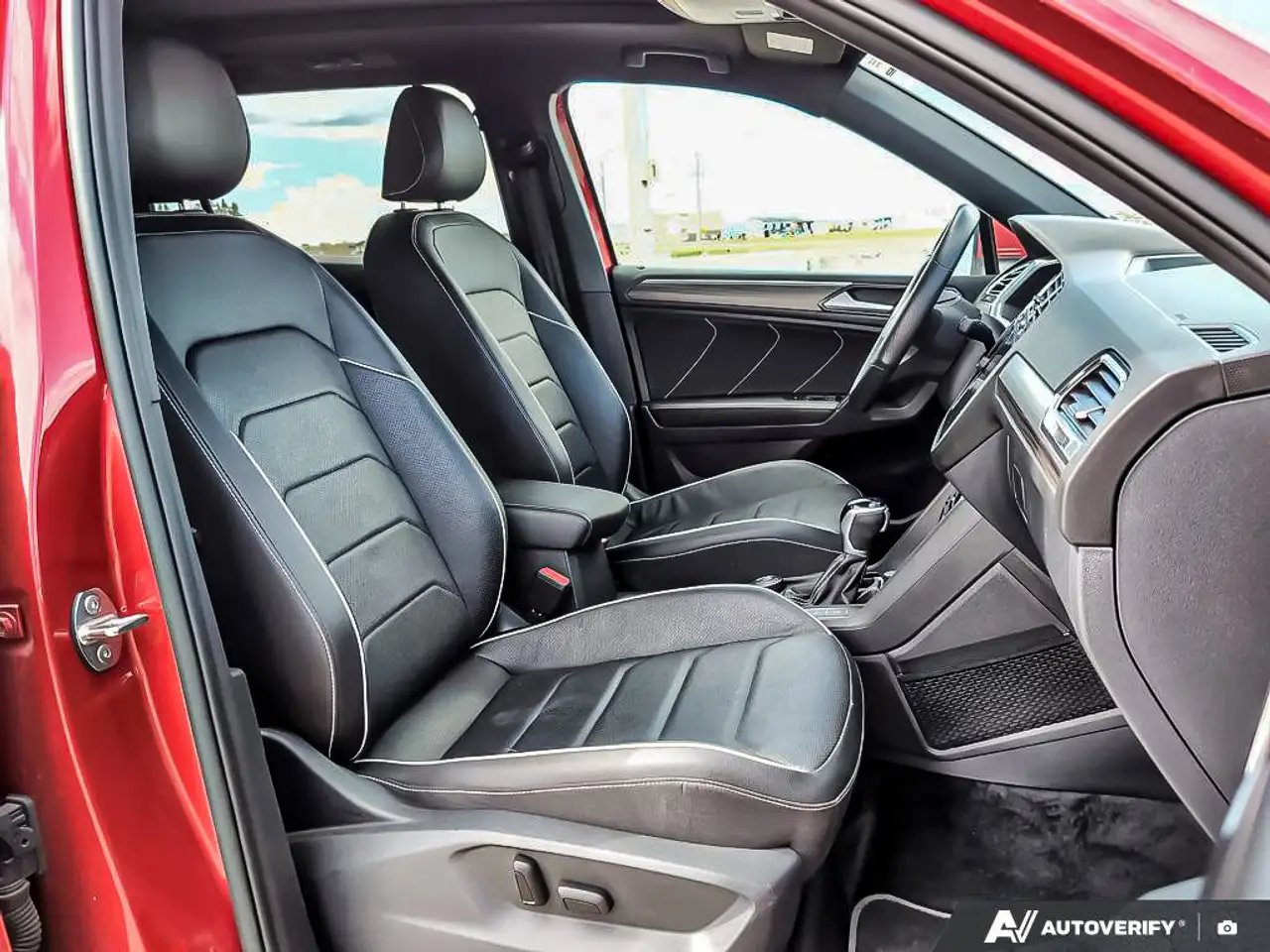 Volkswagen Tiguan снимка Volkswagen Tiguan