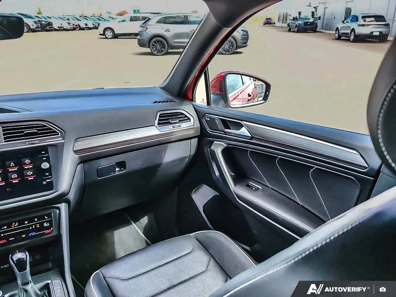 Volkswagen Tiguan снимка Volkswagen Tiguan