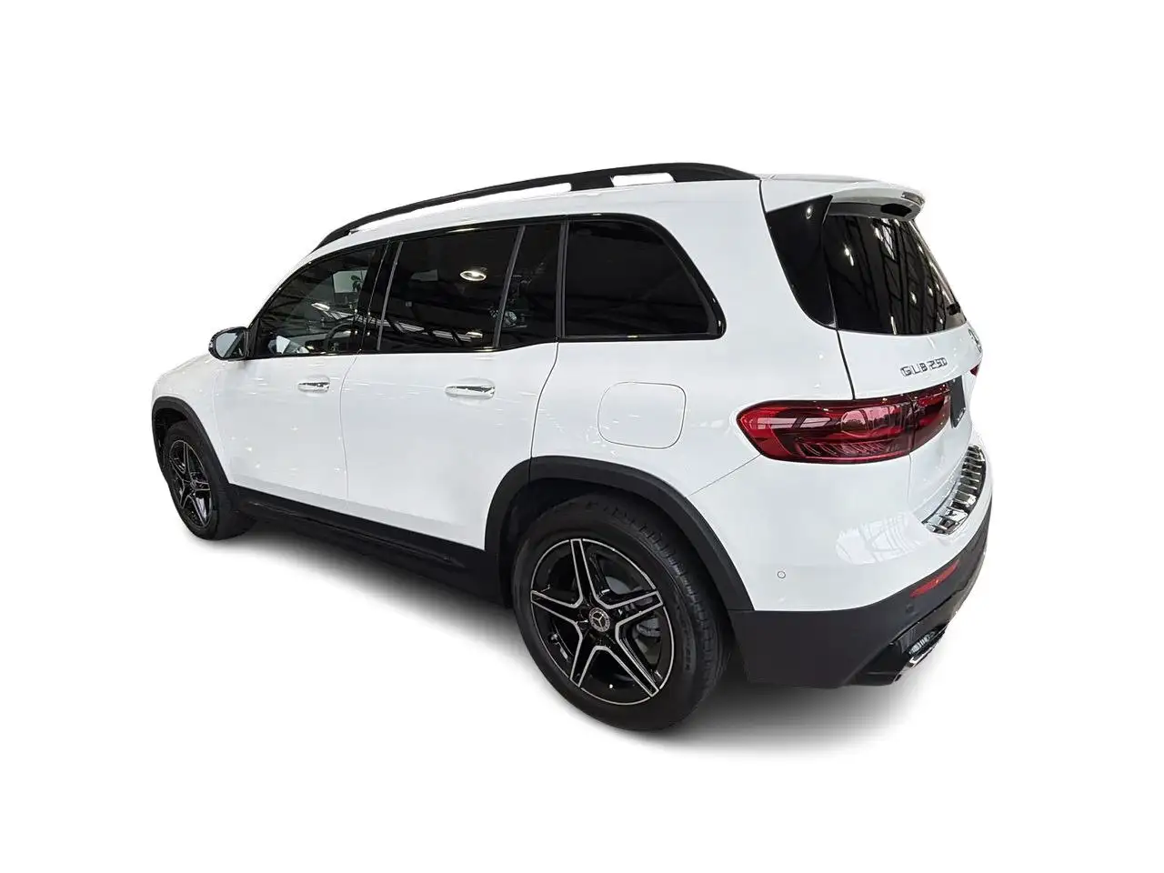 Mercedes-Benz GLB снимка Mercedes-Benz GLB