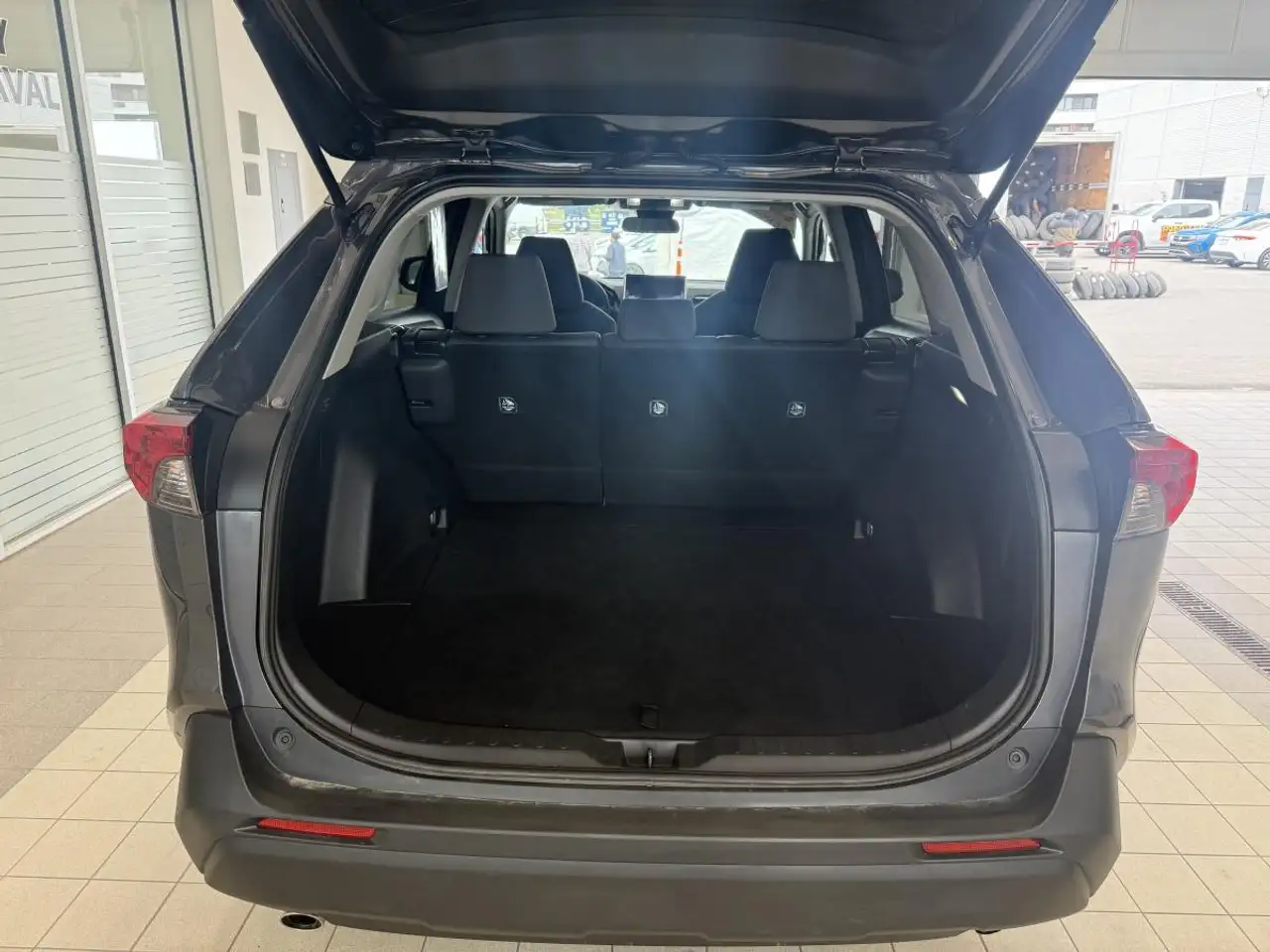 Toyota RAV 4 снимка Toyota RAV 4