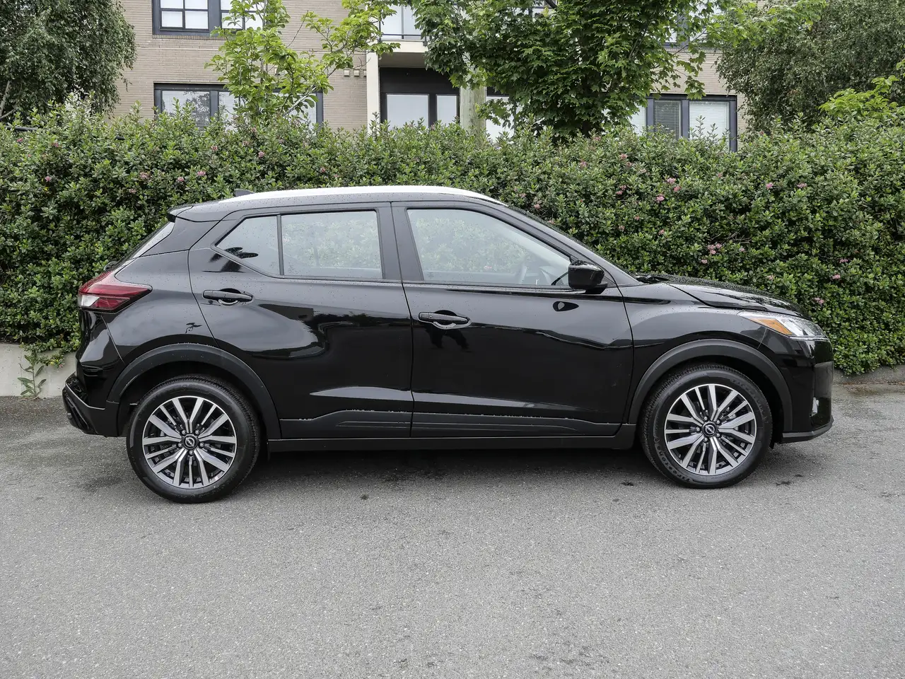2025 Nissan Kicks