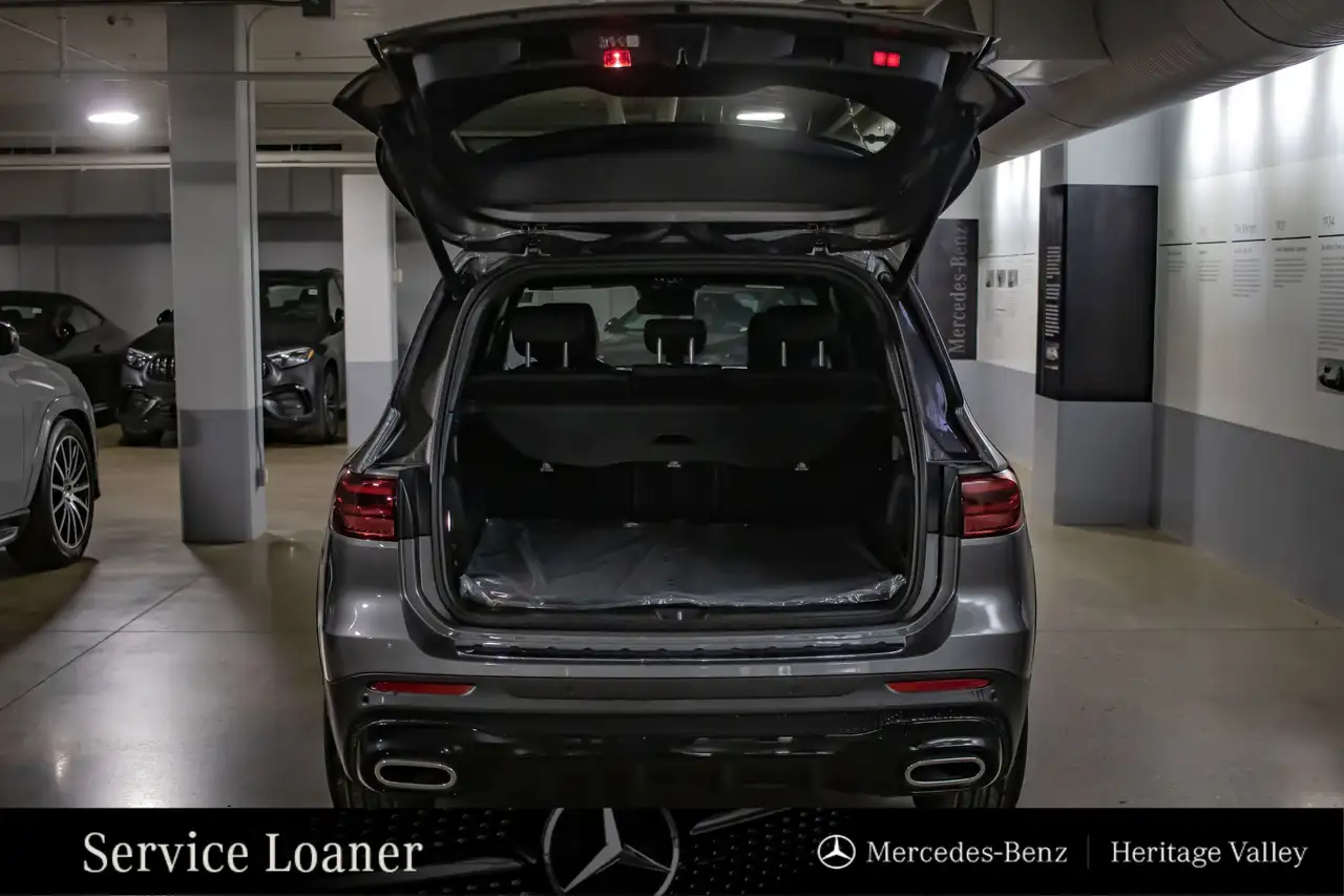 Mercedes-Benz GLB снимка Mercedes-Benz GLB