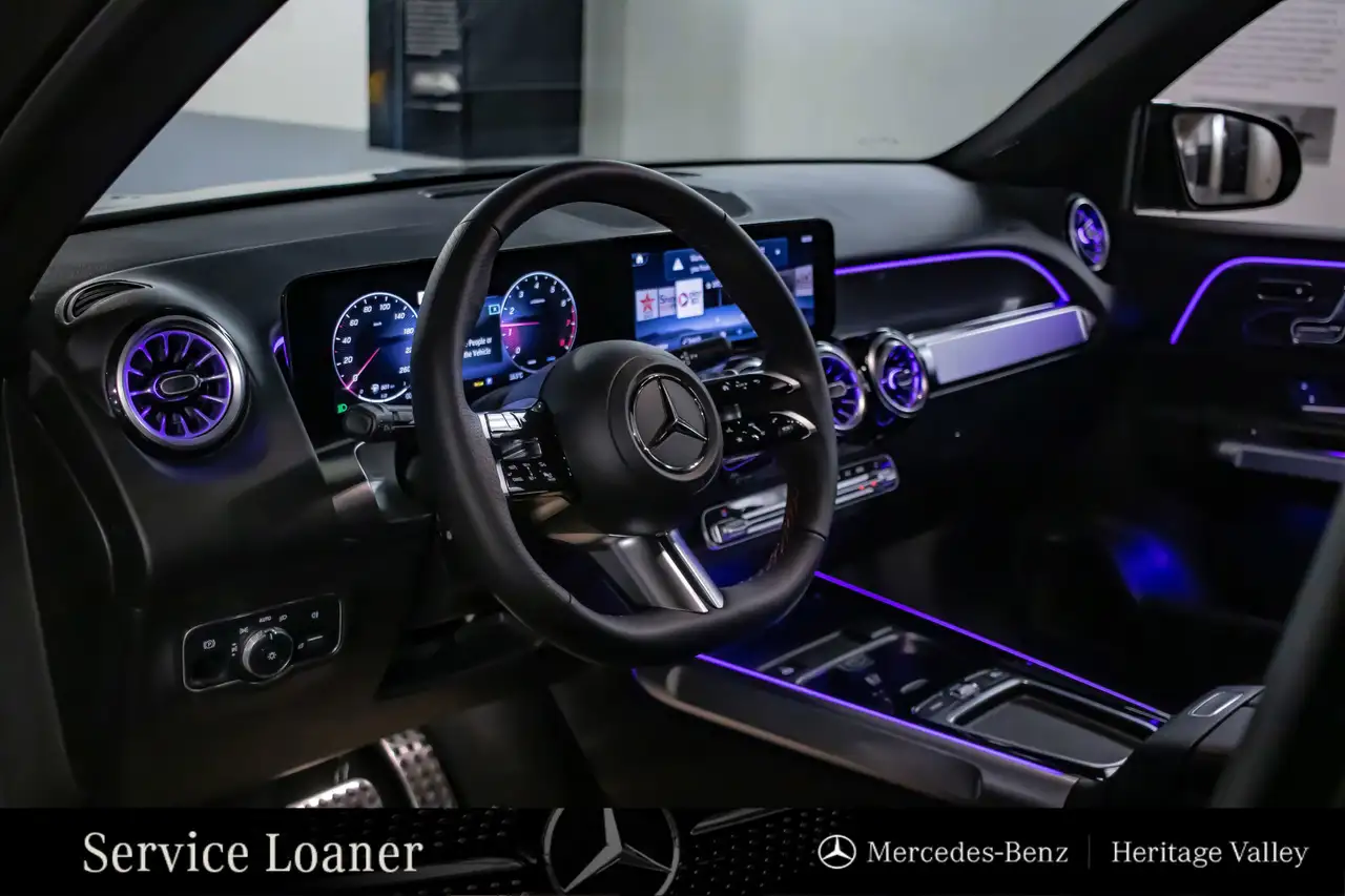 Mercedes-Benz GLB снимка Mercedes-Benz GLB