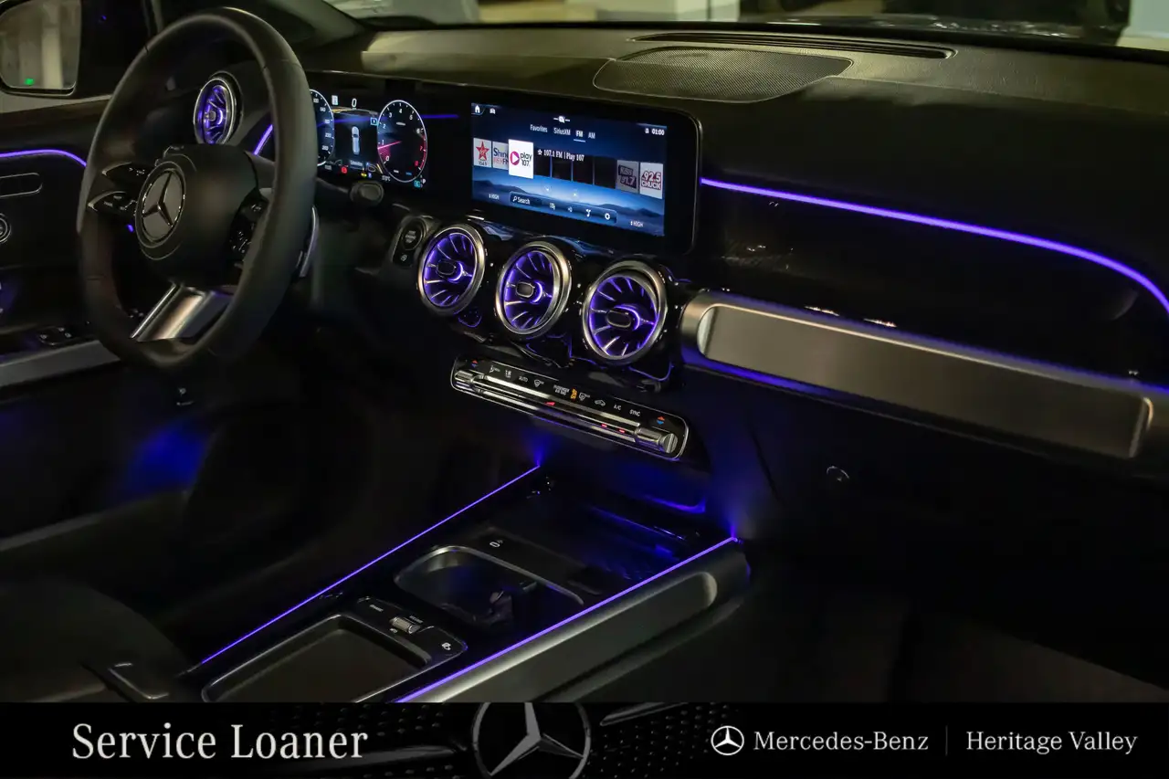 Mercedes-Benz GLB снимка Mercedes-Benz GLB