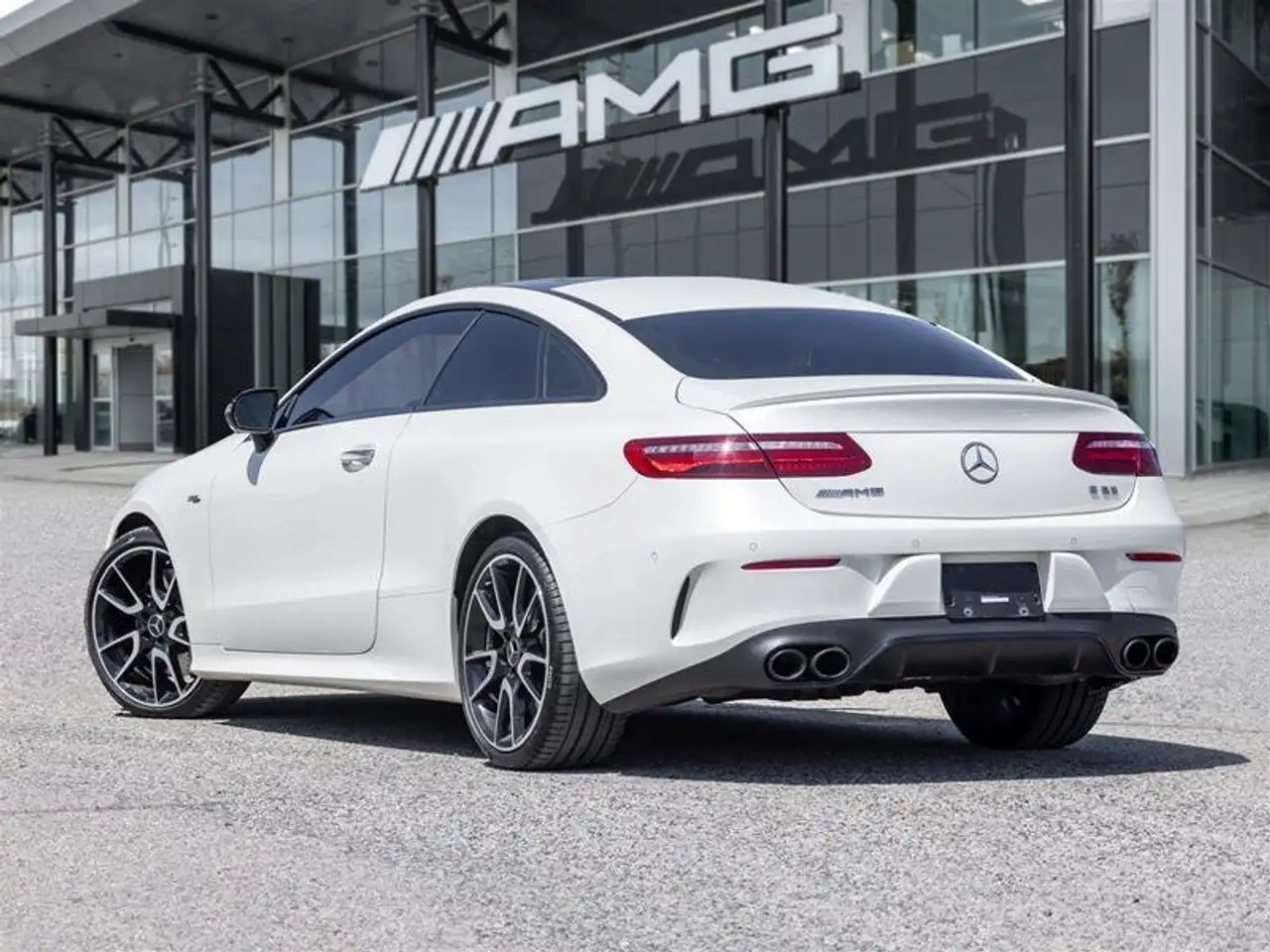 Mercedes-Benz E-Class fotografie Mercedes-Benz E-Class