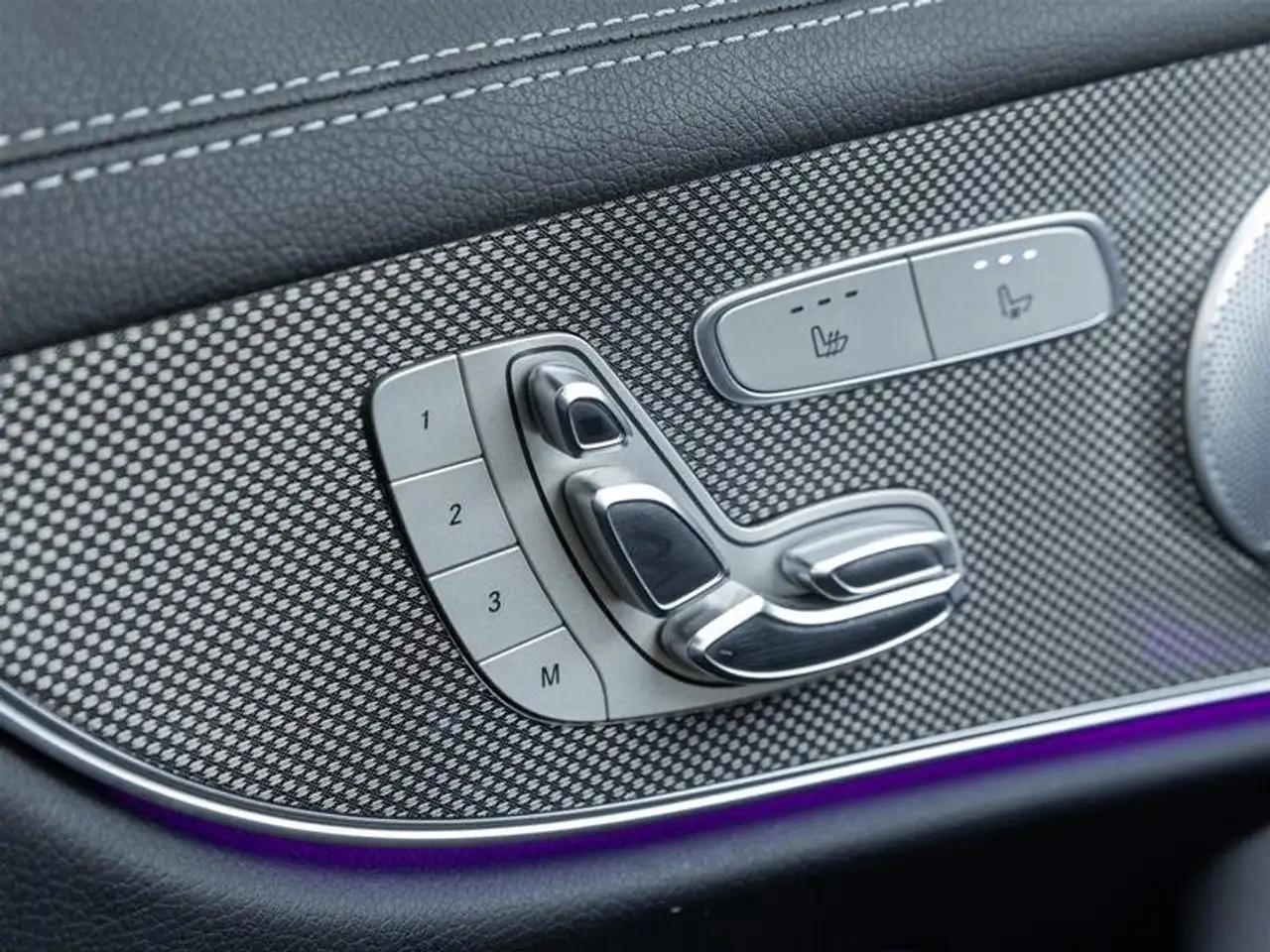 Mercedes-Benz E-Class fotografie Mercedes-Benz E-Class