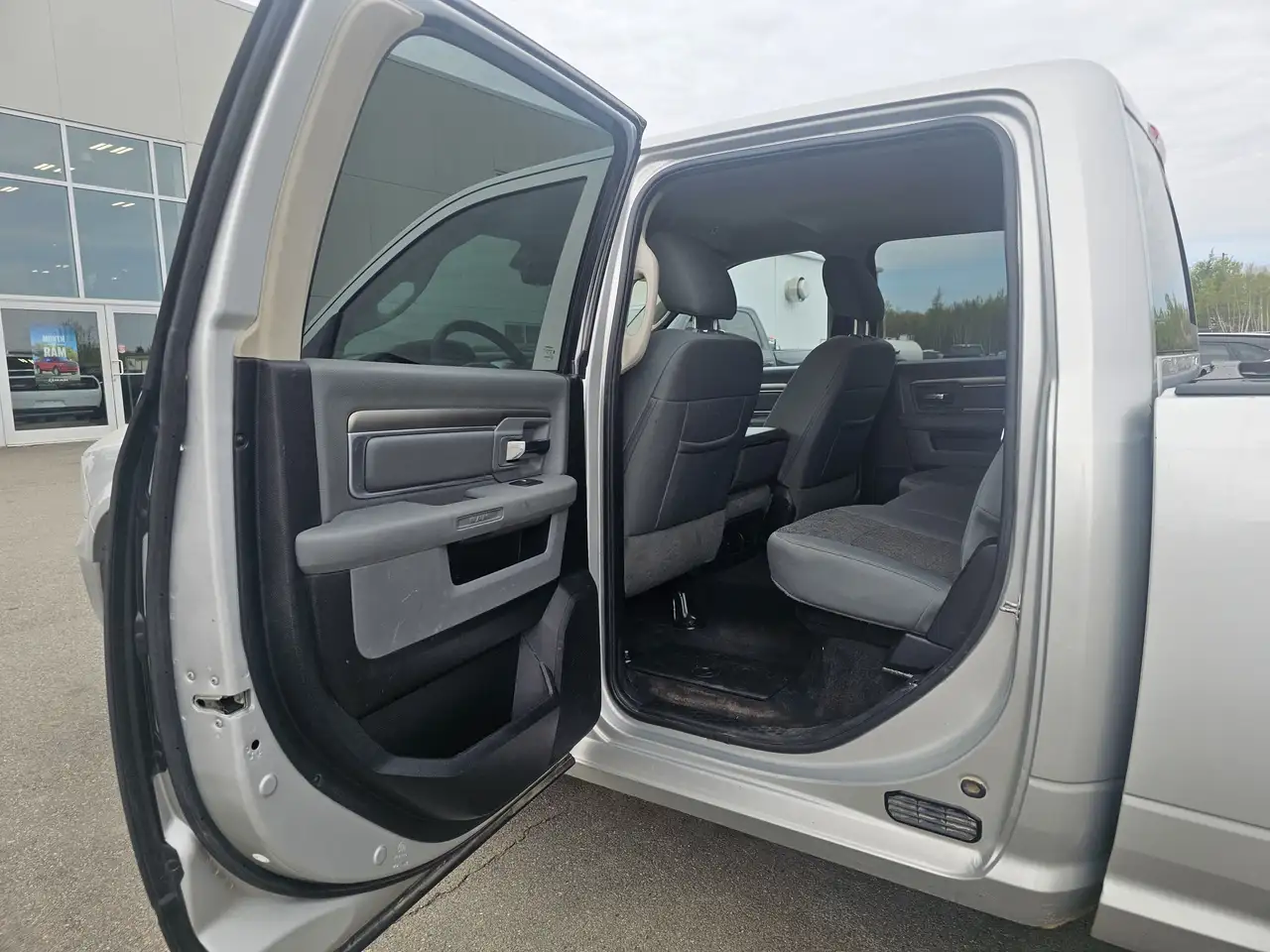 RAM 1500 снимка RAM 1500