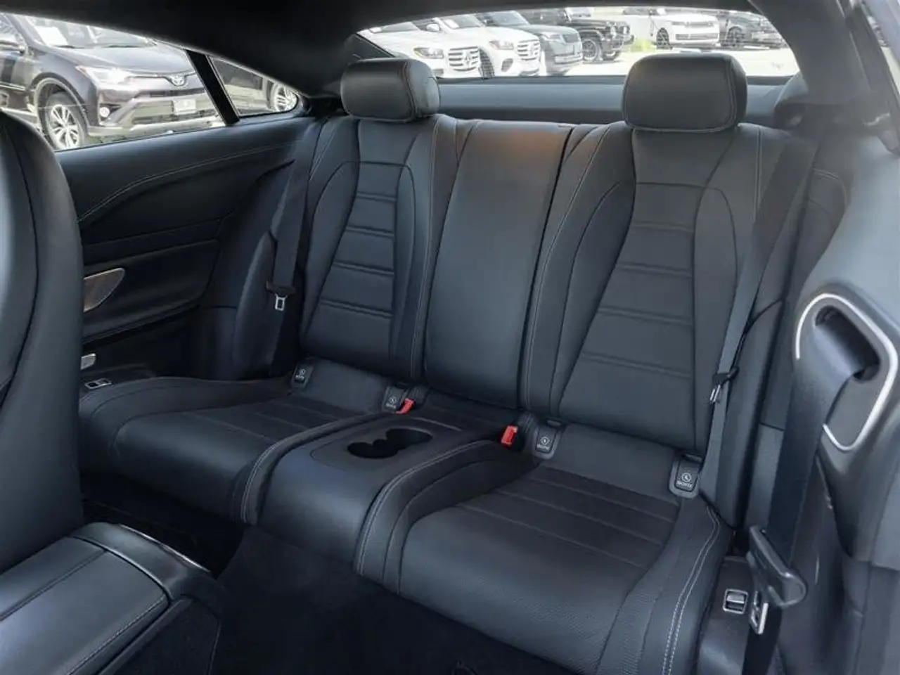 Mercedes-Benz E-Class fotografie Mercedes-Benz E-Class