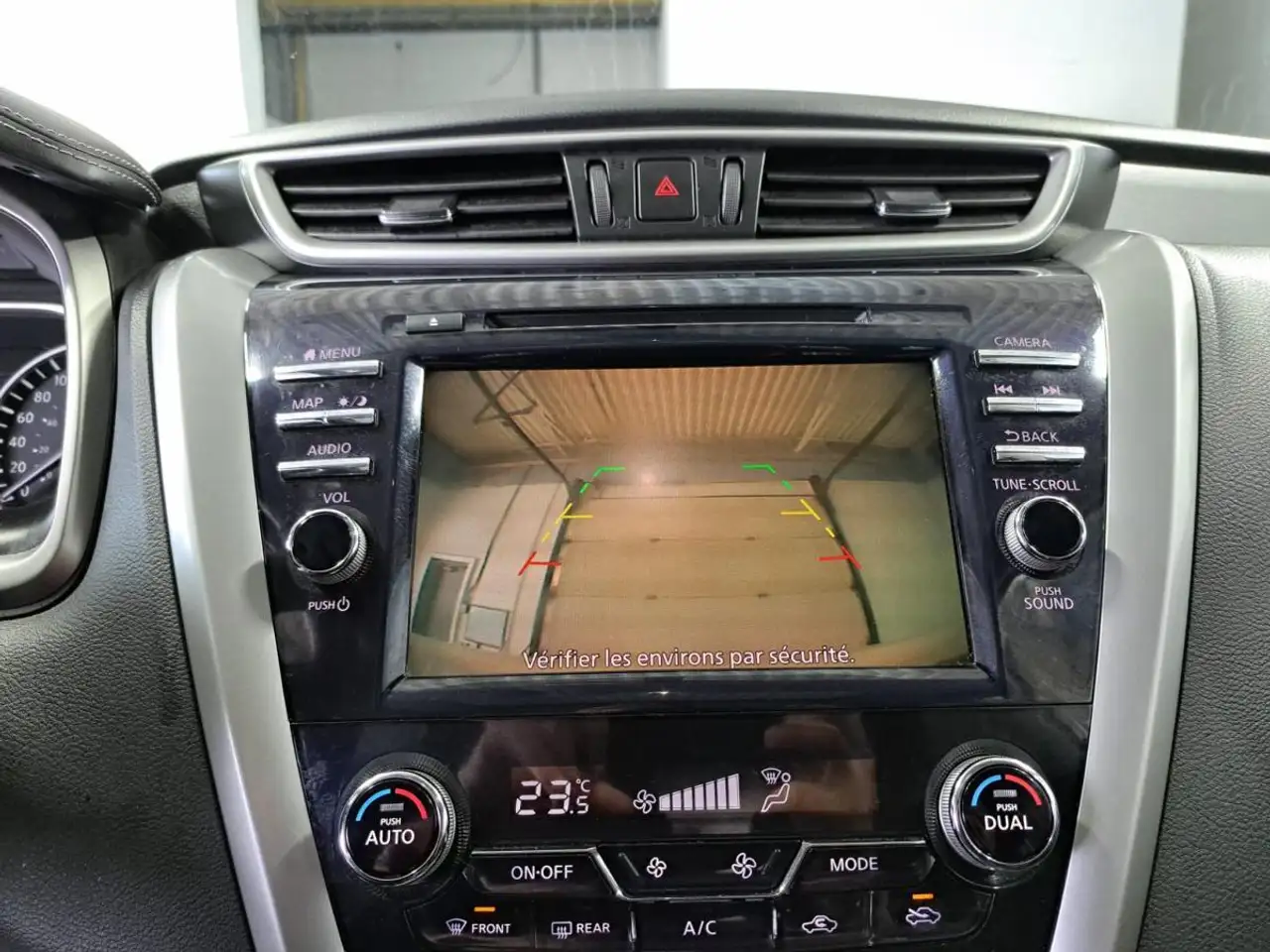 Nissan Murano снимка Nissan Murano