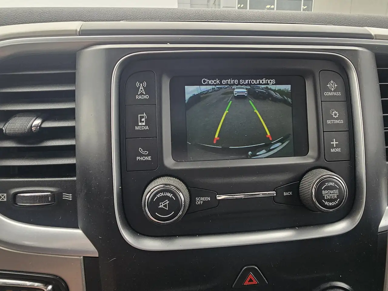 RAM 1500 снимка RAM 1500