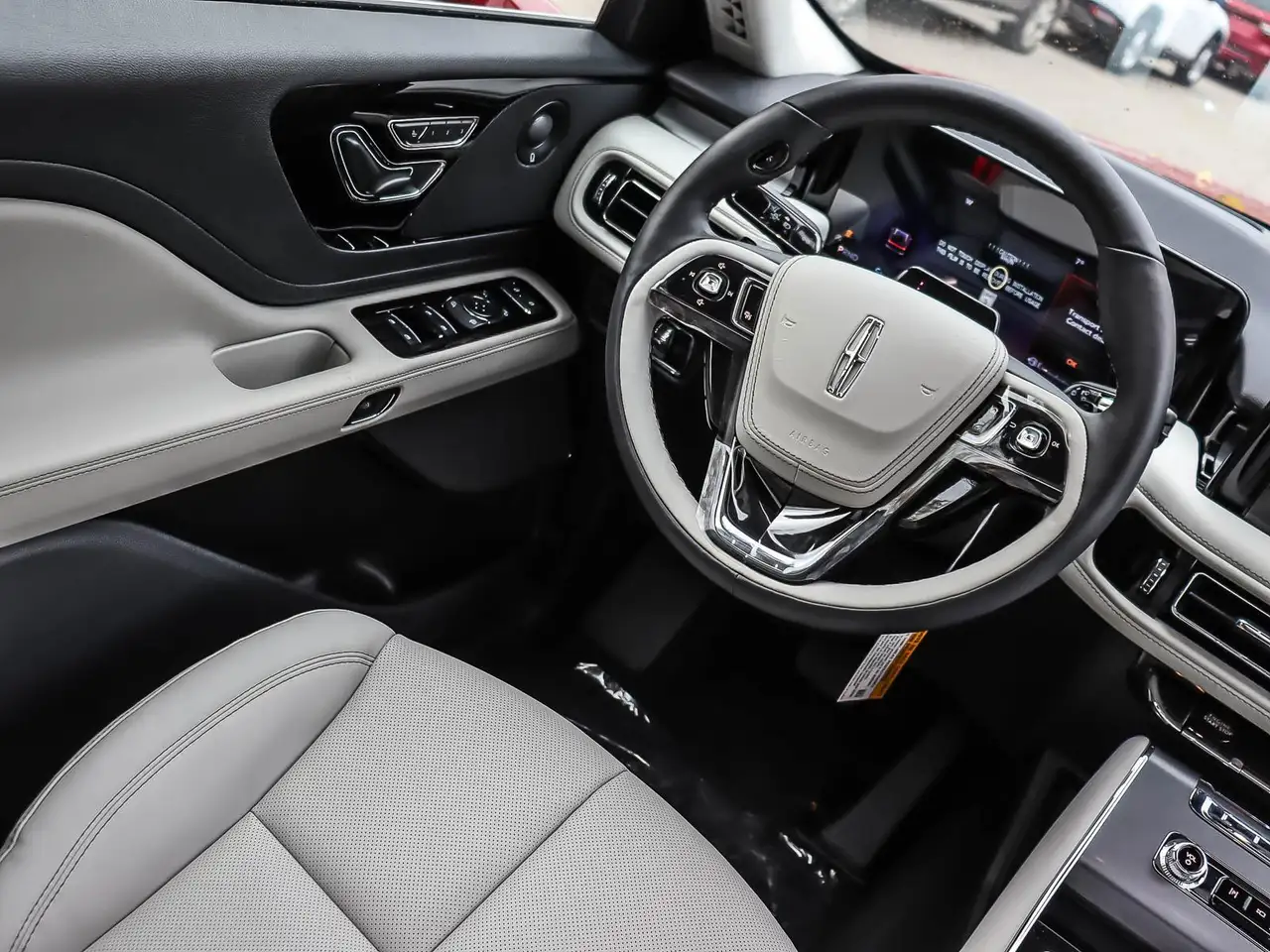Lincoln Aviator снимка Lincoln Aviator