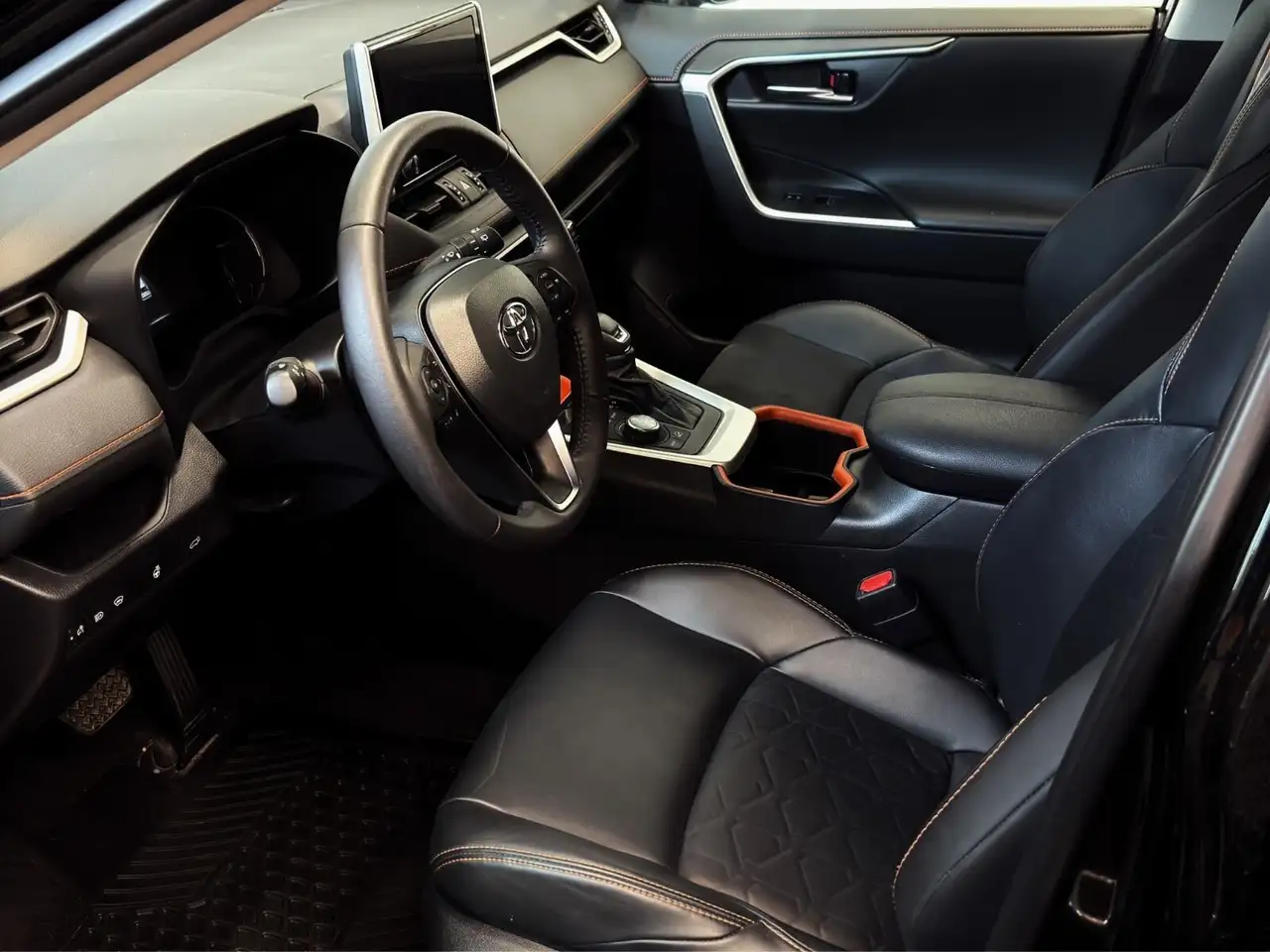 Toyota RAV 4 снимка Toyota RAV 4