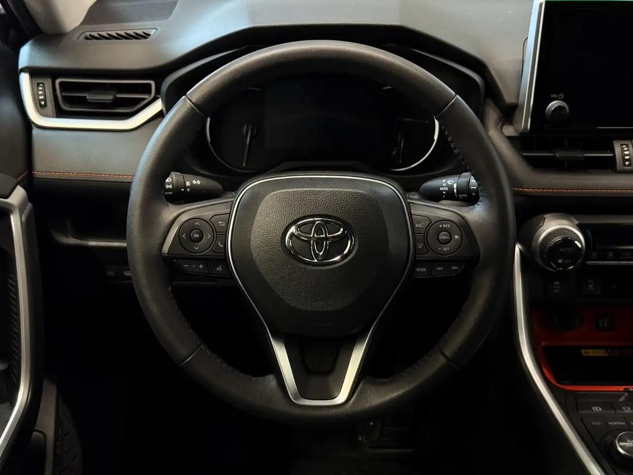 Toyota RAV 4 снимка Toyota RAV 4