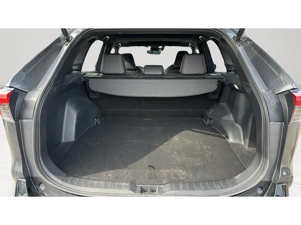 Toyota RAV 4 Prime снимка Toyota RAV 4 Prime