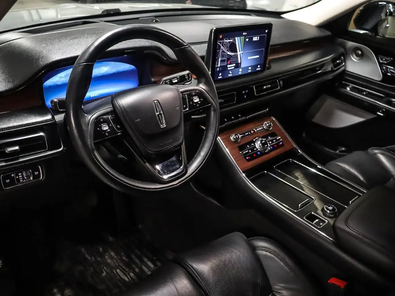 Lincoln Aviator снимка Lincoln Aviator