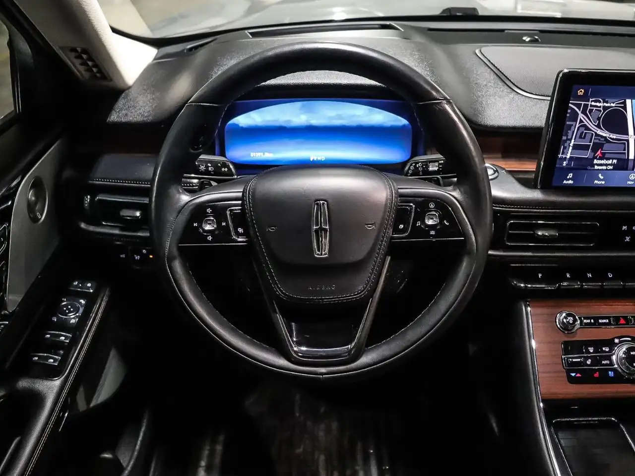 Lincoln Aviator снимка Lincoln Aviator