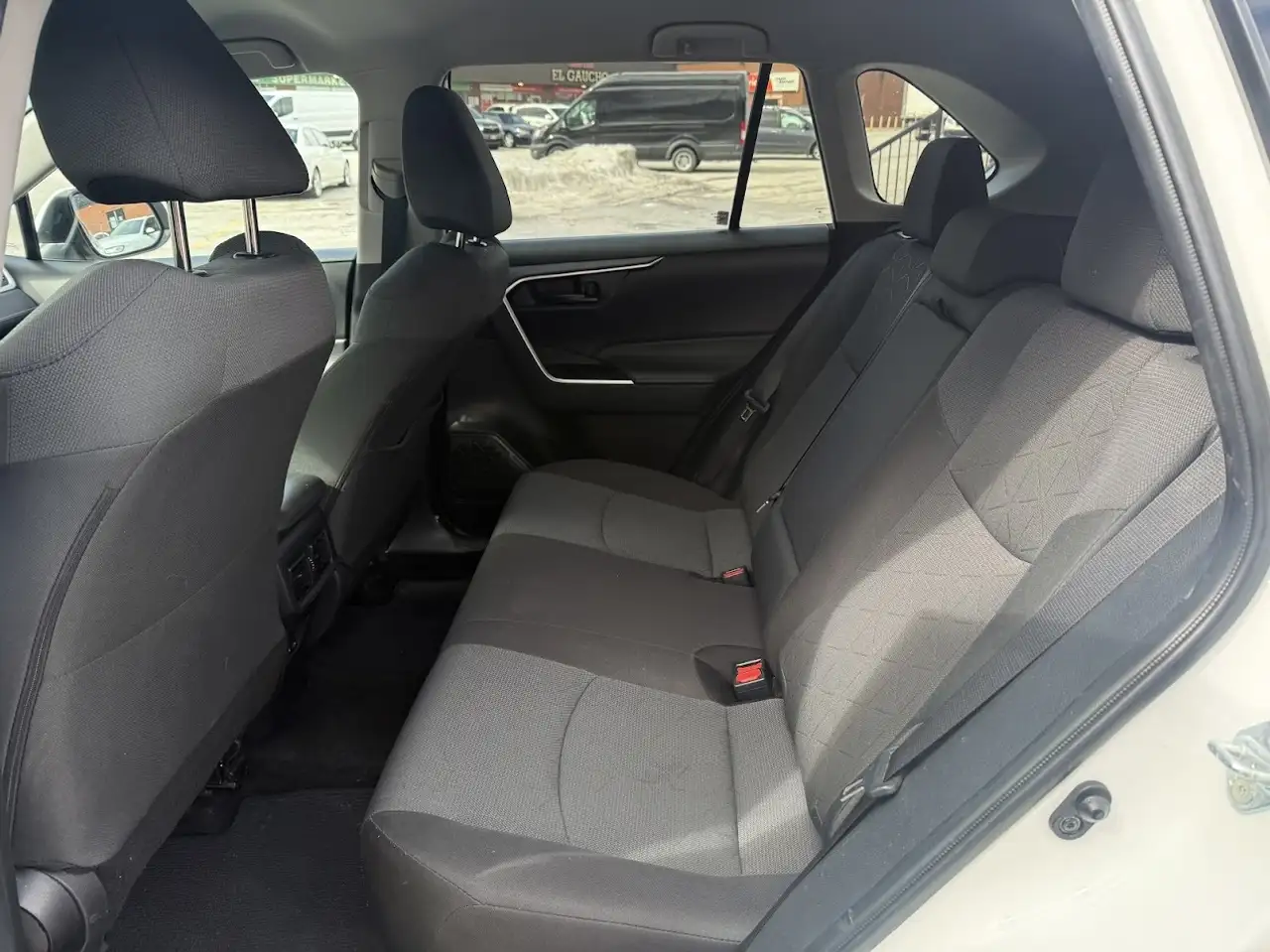 Toyota RAV 4 снимка Toyota RAV 4