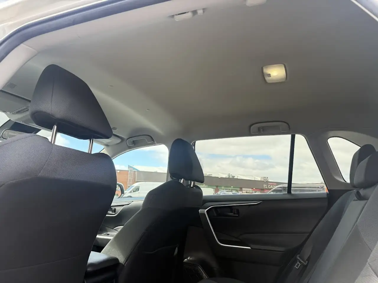 Toyota RAV 4 снимка Toyota RAV 4