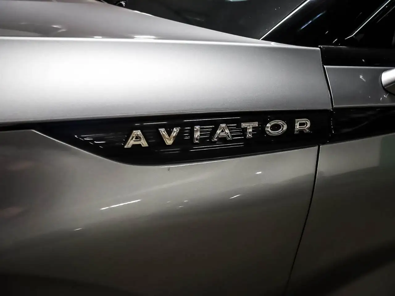 Lincoln Aviator снимка Lincoln Aviator