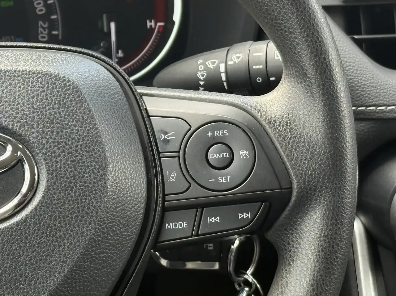 Toyota RAV 4 снимка Toyota RAV 4