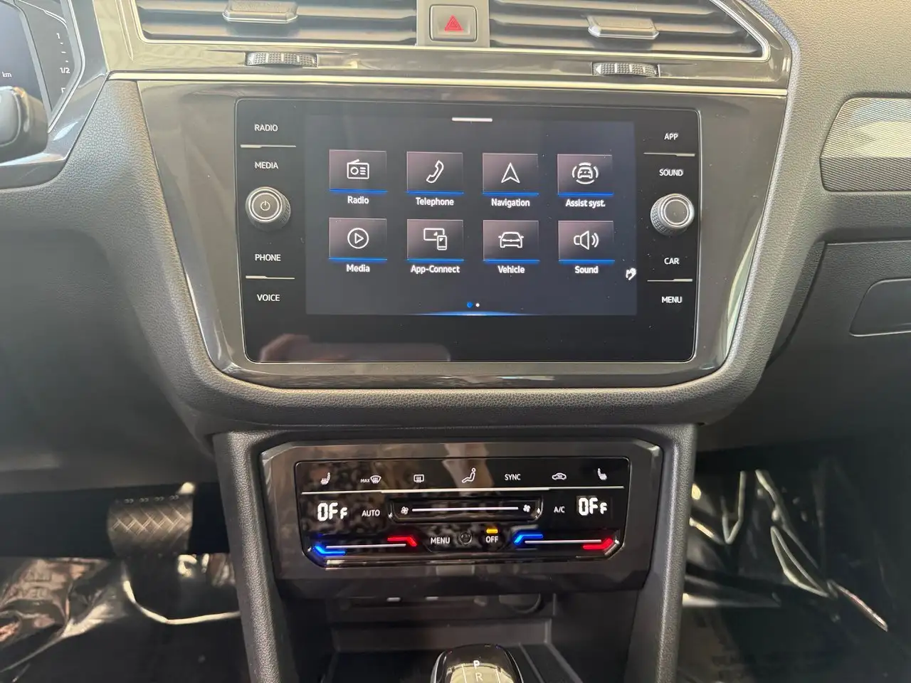 Volkswagen Tiguan снимка Volkswagen Tiguan