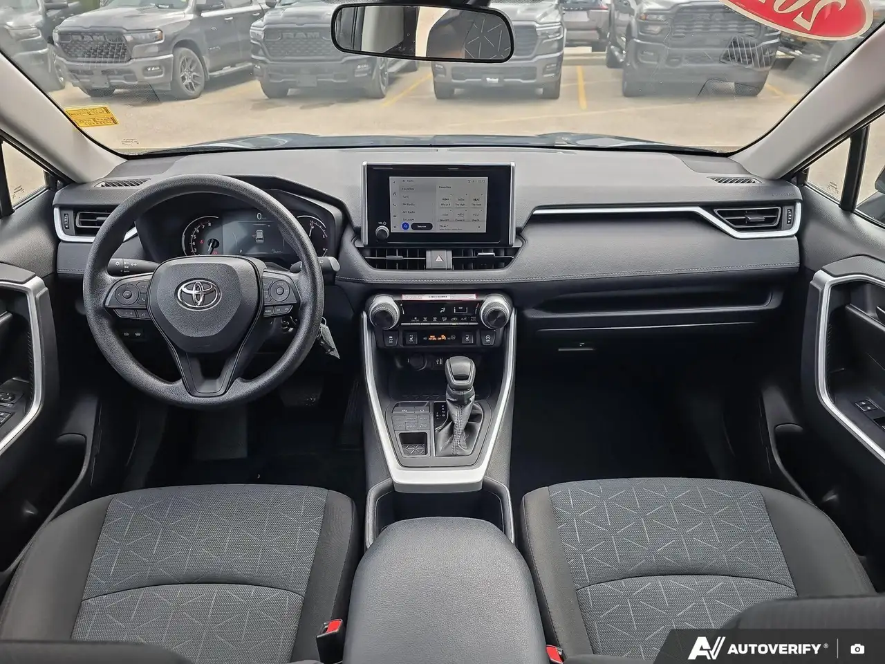 Toyota RAV 4 снимка Toyota RAV 4