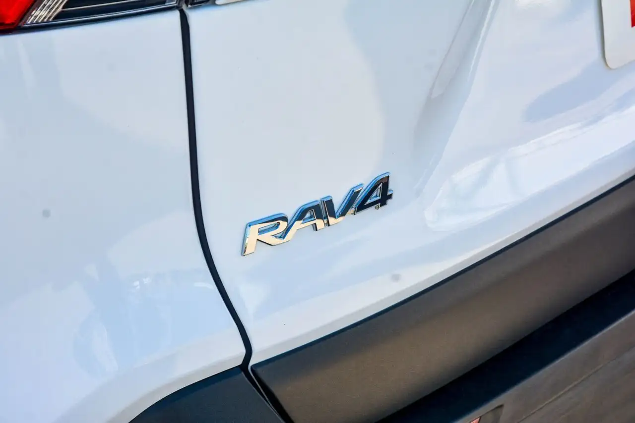 Toyota RAV 4 photo Toyota RAV 4