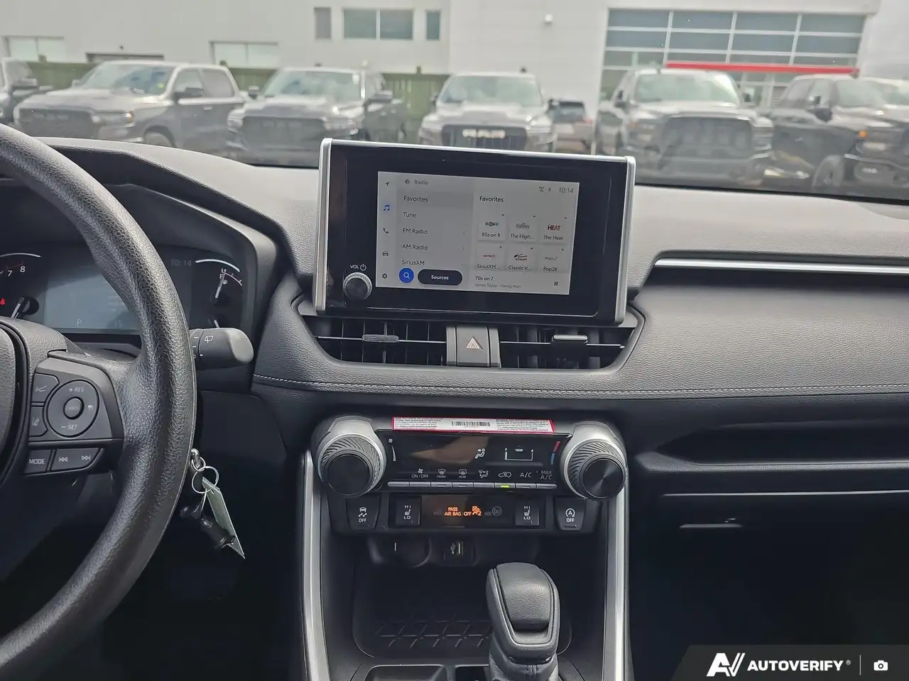 Toyota RAV 4 снимка Toyota RAV 4