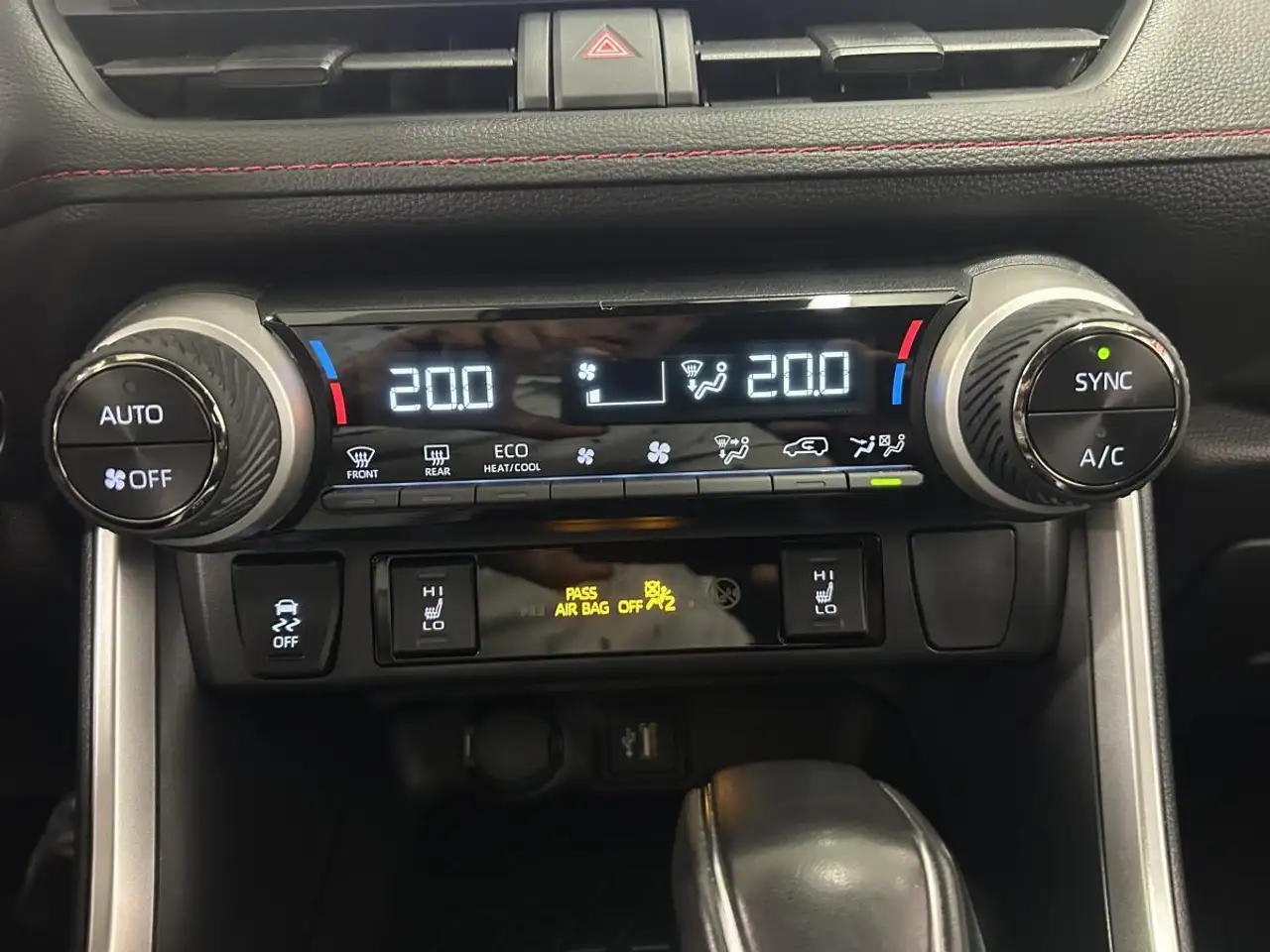 Toyota RAV 4 Prime снимка Toyota RAV 4 Prime