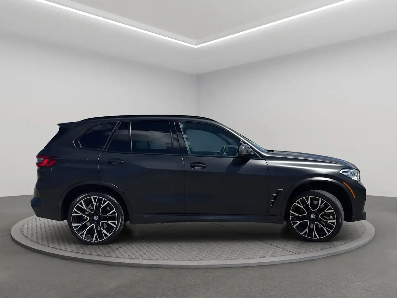 BMW X5 M снимка BMW X5 M