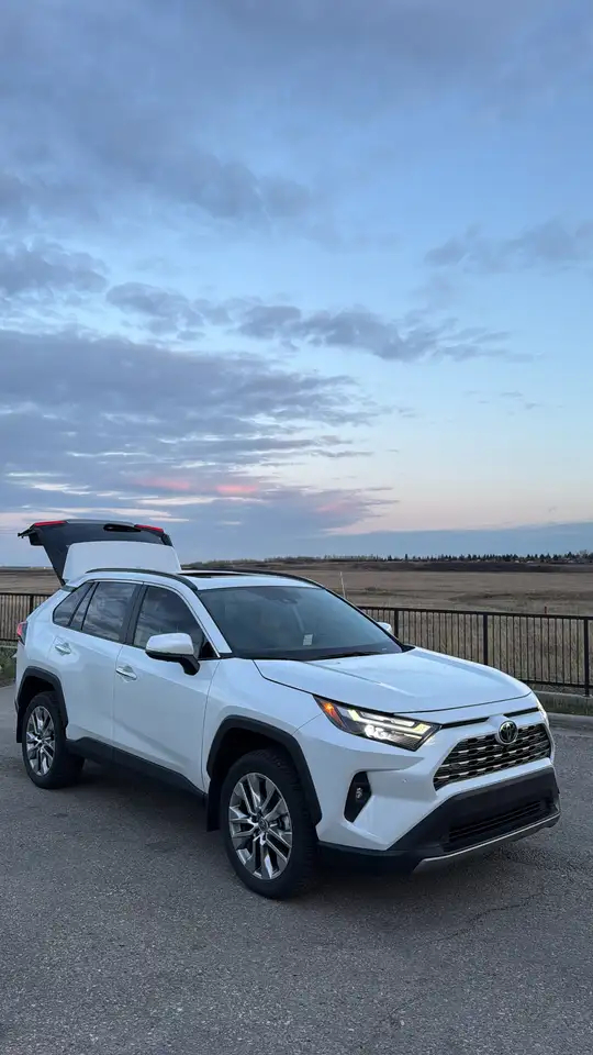 Toyota RAV 4 снимка Toyota RAV 4