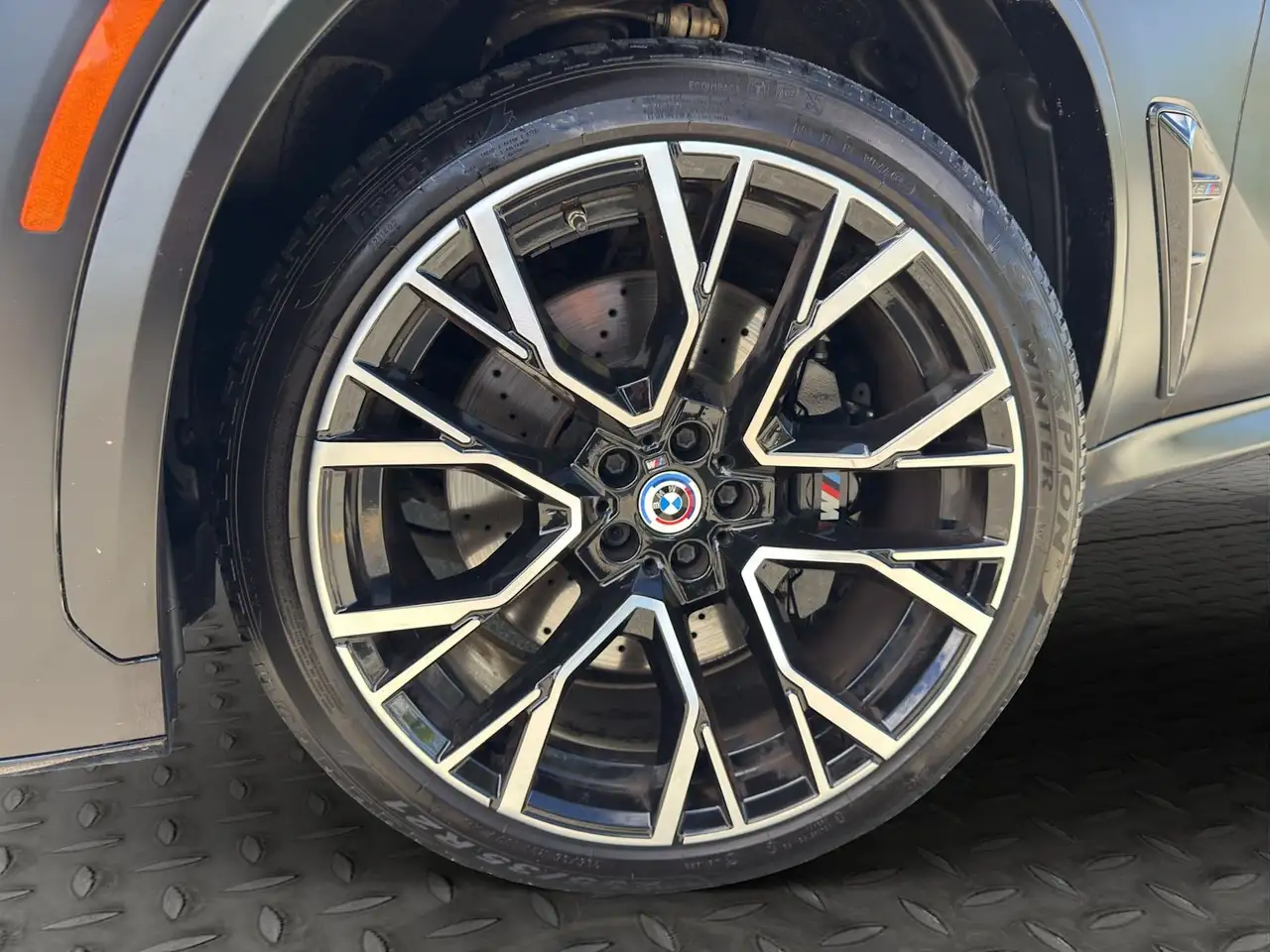 BMW X5 M снимка BMW X5 M